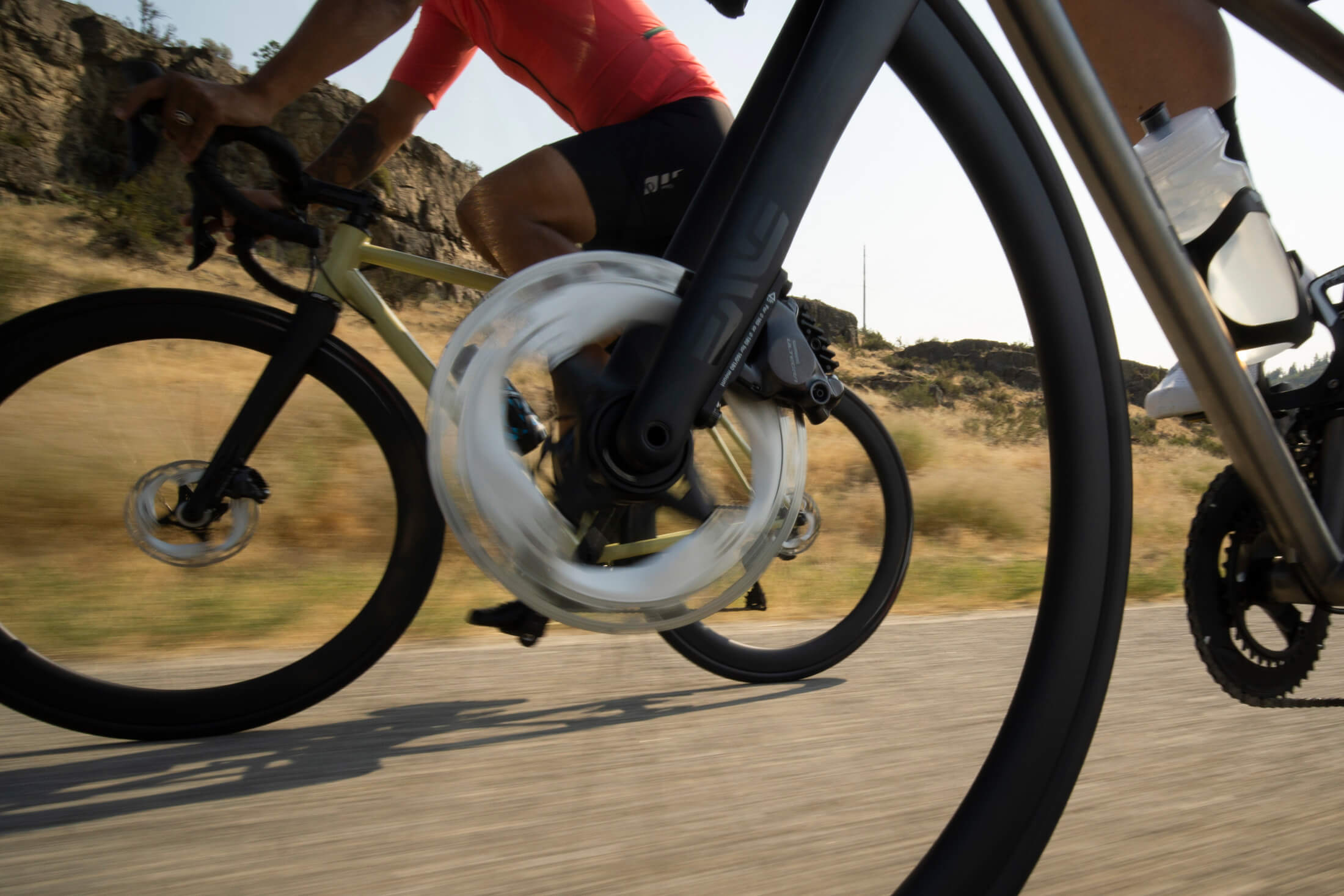 Ocierająca tarcza hamulcowa w rowerze – jak to naprawić?